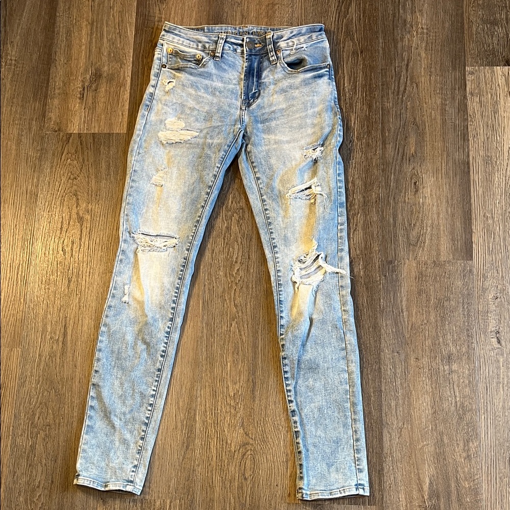American Eagle Outfitters Light Blue Distressed Slim Straight Jeans Size 28 x 32
